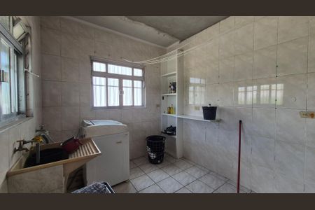 Casa à venda com 250m², 4 quartos e 2 vagasLavanderia