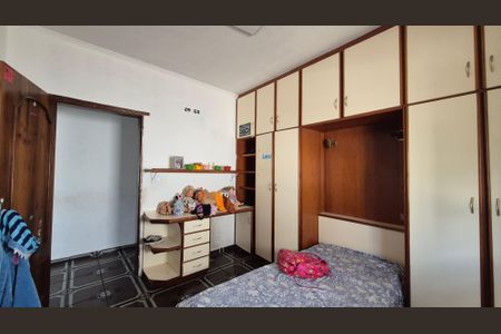 Casa à venda com 250m², 4 quartos e 2 vagasQuarto