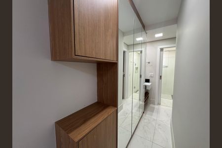 Apartamento à venda com 69m², 2 quartos e 2 vagas Apartamento à venda com 69m², 2 quartos e 2 vagasBanheiro