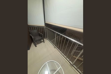 Apartamento à venda com 80m², 2 quartos e 1 vaga Apartamento à venda com 80m², 2 quartos e 1 vagaVaranda