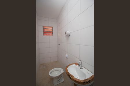 Casa para alugar com 395m², 5 quartos e 8 vagasBanheiro de serviço