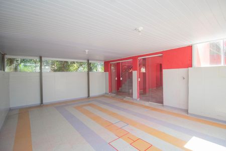 Casa para alugar com 395m², 5 quartos e 8 vagasSalão