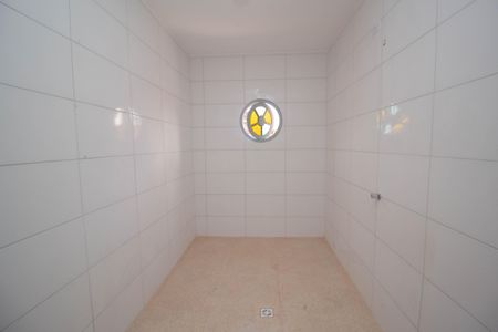 Casa para alugar com 395m², 5 quartos e 8 vagasBanheiro 1