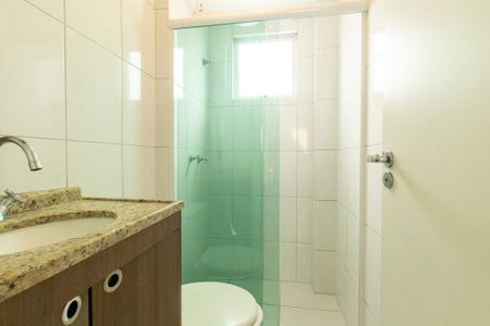 Banheiro Social de apartamento para alugar com 1 quarto, 50m² em Novo Mundo, Curitiba