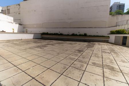 Apartamento à venda com 172m², 4 quartos e 1 vaga Apartamento à venda com 172m², 4 quartos e 1 vagaÁrea comum