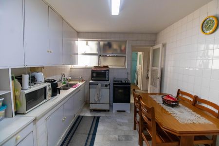 Apartamento à venda com 172m², 4 quartos e 1 vaga Apartamento à venda com 172m², 4 quartos e 1 vagaCozinha