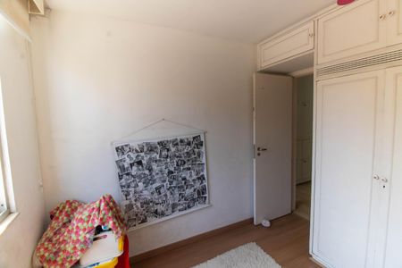 Apartamento à venda com 172m², 4 quartos e 1 vaga Apartamento à venda com 172m², 4 quartos e 1 vagaQuarto 2