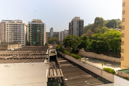 Apartamento à venda com 172m², 4 quartos e 1 vaga Apartamento à venda com 172m², 4 quartos e 1 vagaVista do Quarto 3