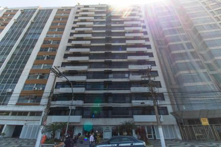 Apartamento à venda com 172m², 4 quartos e 1 vaga Apartamento à venda com 172m², 4 quartos e 1 vagaFachada