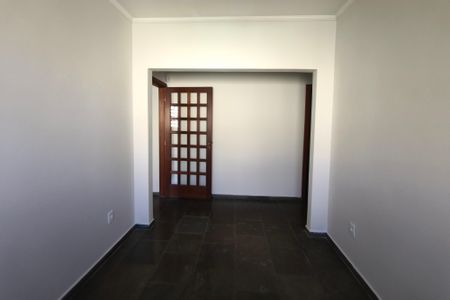 Casa à venda com 169m², 3 quartos e 2 vagasSala de TV