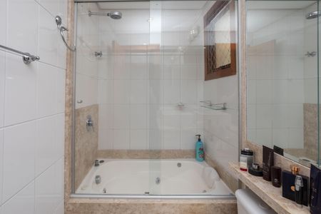 Apartamento à venda com 180m², 3 quartos e 2 vagasBanheiro