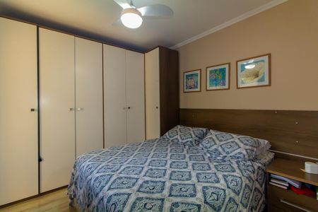 Apartamento à venda com 75m², 3 quartos e 2 vagas Apartamento à venda com 75m², 3 quartos e 2 vagasSuíte