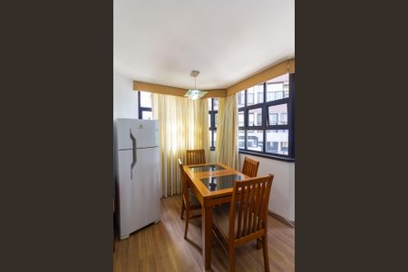 Apartamento para alugar com 50m², 1 quarto e 1 vaga Apartamento para alugar com 50m², 1 quarto e 1 vagaSala