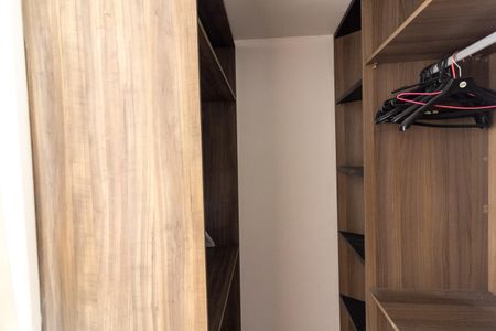 Apartamento para alugar com 50m², 1 quarto e 1 vaga Apartamento para alugar com 50m², 1 quarto e 1 vagaCloset do Quarto