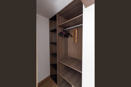 Apartamento para alugar com 50m², 1 quarto e 1 vaga Apartamento para alugar com 50m², 1 quarto e 1 vagaCloset do Quarto