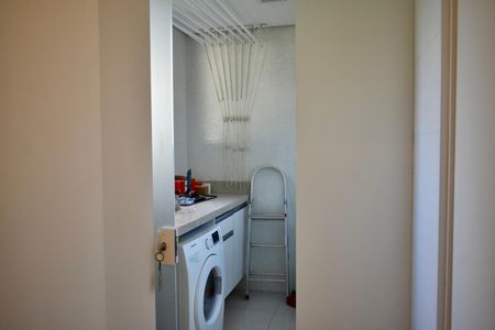 Apartamento à venda com 54m², 2 quartos e 1 vaga Apartamento à venda com 54m², 2 quartos e 1 vagaÁrea de Serviço