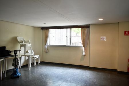 Apartamento à venda com 54m², 2 quartos e 1 vaga Apartamento à venda com 54m², 2 quartos e 1 vagaÁrea comum - Salão de festas