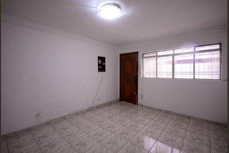 Casa à venda com 100m², 2 quartos e 1 vaga Casa à venda com 100m², 2 quartos e 1 vagaSala