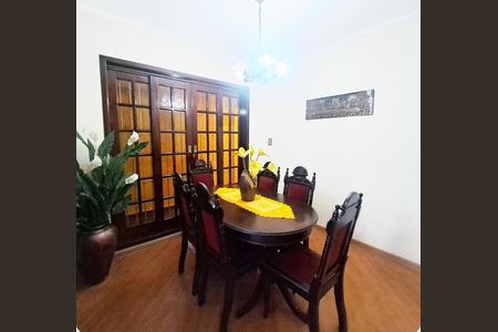 Casa à venda com 246m², 2 quartos e 2 vagasSala de Jantar