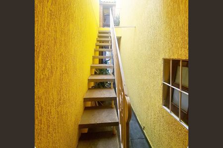 Casa à venda com 246m², 2 quartos e 2 vagasAcesso externo