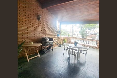 Casa à venda com 246m², 2 quartos e 2 vagasVaranda