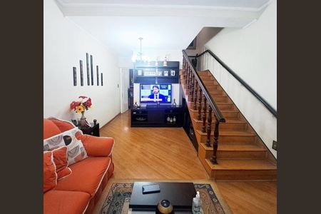 Casa à venda com 246m², 2 quartos e 2 vagasSala