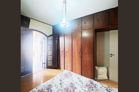 Casa à venda com 246m², 2 quartos e 2 vagasSuíte 1