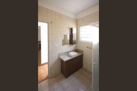 Casa à venda com 298m², 6 quartos e 4 vagas Casa à venda com 298m², 6 quartos e 4 vagasBanheiro