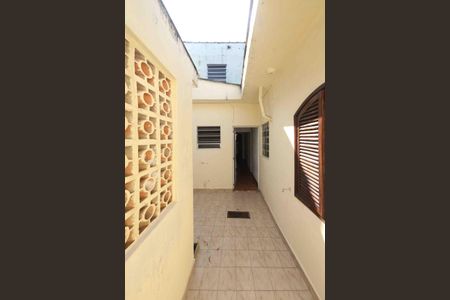 Casa à venda com 298m², 6 quartos e 4 vagas Casa à venda com 298m², 6 quartos e 4 vagasQuintal