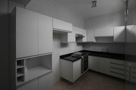 Casa à venda com 298m², 6 quartos e 4 vagas Casa à venda com 298m², 6 quartos e 4 vagasCozinha