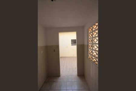 Casa à venda com 298m², 6 quartos e 4 vagas Casa à venda com 298m², 6 quartos e 4 vagasÁrea de Serviço