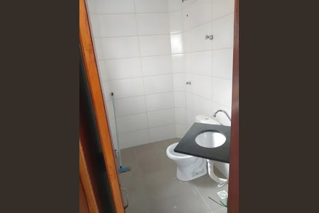 Banheiro de apartamento à venda com 2 quartos, 44m² em Parque Erasmo Assunção, Santo André