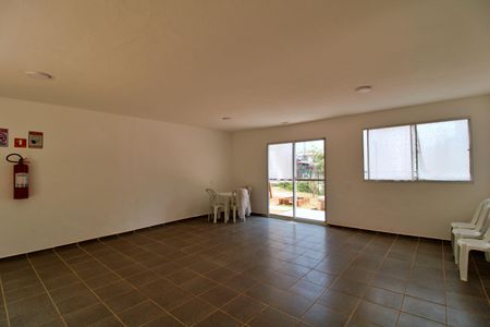 Apartamento à venda com 43m², 2 quartos e sem vagaÁrea comum - Salão de festas