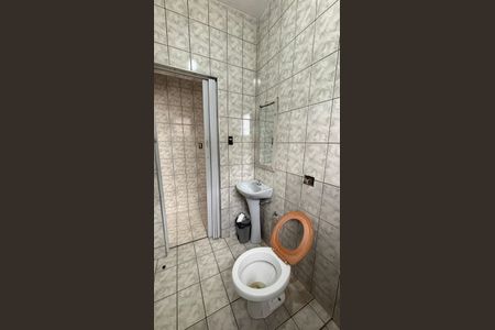 Casa para alugar com 50m², 2 quartos e sem vaga Casa para alugar com 50m², 2 quartos e sem vagaBanheiro