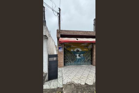 Casa para alugar com 50m², 2 quartos e sem vaga Casa para alugar com 50m², 2 quartos e sem vagaFachada