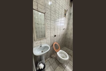 Casa para alugar com 50m², 2 quartos e sem vaga Casa para alugar com 50m², 2 quartos e sem vagaBanheiro