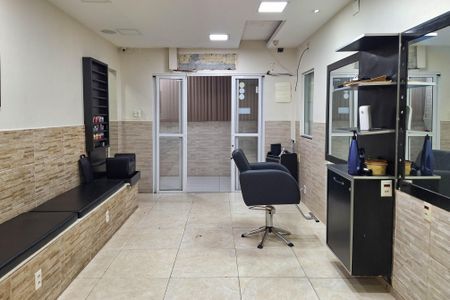 Casa à venda com 300m², 2 quartos e 12 vagasSala 1