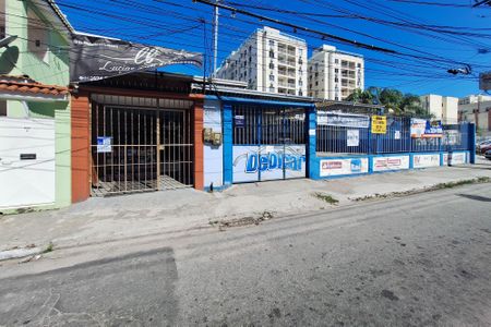 Casa à venda com 300m², 2 quartos e 12 vagasFachada