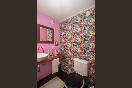 Casa à venda com 200m², 3 quartos e 2 vagasBanheiro