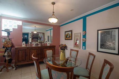 Casa à venda com 200m², 3 quartos e 2 vagassala 2