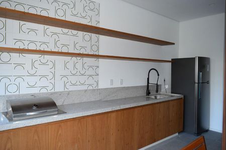 Apartamento para alugar com 28m², 1 quarto e sem vagaÁrea comum - Salão de Festas