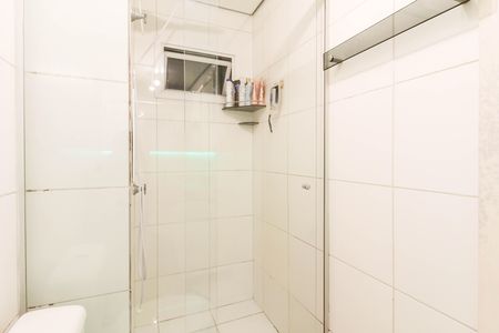 Apartamento à venda com 52m², 2 quartos e 3 vagas Apartamento à venda com 52m², 2 quartos e 3 vagasBanheiro