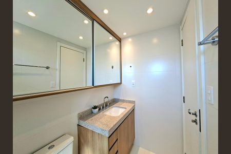 Apartamento à venda com 65m², 2 quartos e 1 vaga Apartamento à venda com 65m², 2 quartos e 1 vagaBanheiro da Suíte