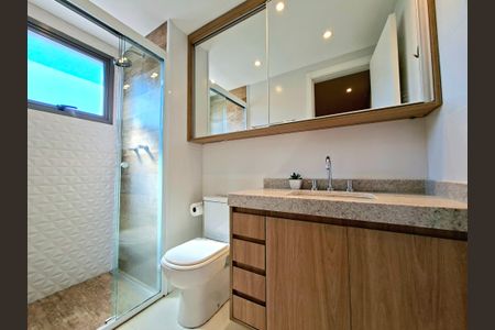 Apartamento à venda com 65m², 2 quartos e 1 vaga Apartamento à venda com 65m², 2 quartos e 1 vagaBanheiro da Suíte