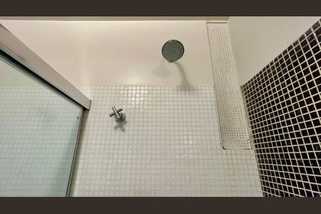 Apartamento à venda com 117m², 2 quartos e 1 vaga Apartamento à venda com 117m², 2 quartos e 1 vagaBanheiro da Suíte