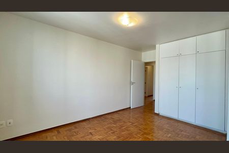 Apartamento à venda com 117m², 2 quartos e 1 vaga Apartamento à venda com 117m², 2 quartos e 1 vagaSala