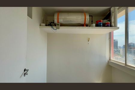 Apartamento à venda com 117m², 2 quartos e 1 vaga Apartamento à venda com 117m², 2 quartos e 1 vagaQuarto de Serviço