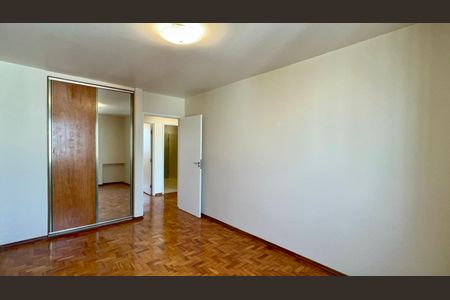 Apartamento à venda com 117m², 2 quartos e 1 vaga Apartamento à venda com 117m², 2 quartos e 1 vagaQuarto