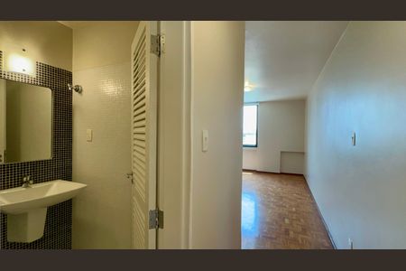 Apartamento à venda com 117m², 2 quartos e 1 vaga Apartamento à venda com 117m², 2 quartos e 1 vagaSuite