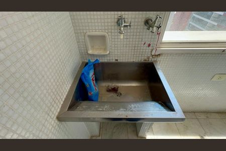 Apartamento à venda com 117m², 2 quartos e 1 vaga Apartamento à venda com 117m², 2 quartos e 1 vagaÁrea de Serviço